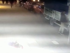 Fatih’teki Kamyonet Hırsızlığı Kamerada