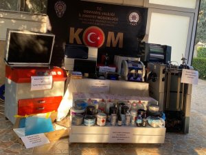 Atm’den Dahi Geçen Sahte Para Basan 3 Zanlıdan 2’si Tutuklandı