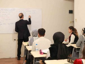 Şanlıurfalı Gençlerin Hedefleri Ayrı Olsa Da Amaçları Ortak