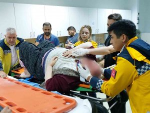 Merdivenden Düşen Kadın Ölümden Döndü