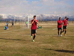 Yüksekova Belediye Spor: 3 - Kurtalan Spor: 2