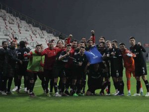 Spor Toto 1. Lig: Altay: 5 - Boluspor: 1