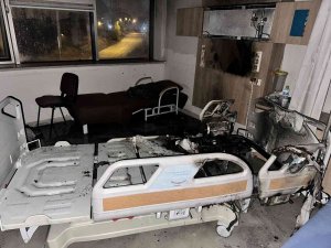 Hastanede Çıkan Yangın Korkuttu: 8 Hasta Dumandan Etkilendi