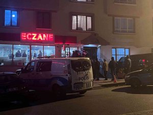 Başkentte Nöbetçi Eczane Kuyruğu