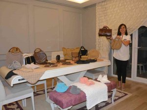 Dede Mesleğini Üçüncü Kuşak Olarak Evinde Yaşatıyor