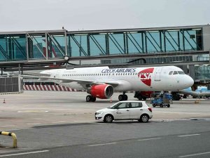 İ̇ngiltere’ye Giden Uçakta Bomba İhbarı