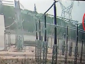 Bursa’daki Uçak Kazası Kamerada...gökyüzünde 380 Bin Voltla Gelen Ölüm