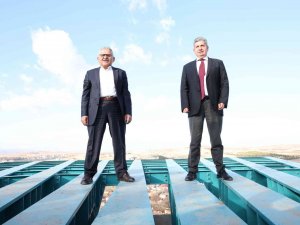 Tamamlanma Aşamasına Gelen Cam Seyir Terasında İ̇nceleme