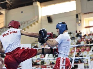 Nefes Kesen Kick Boks Heyecanı Denizli’de Yaşandı