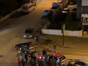 Böyle Eğlence Olmaz..yarı Otomatik Tüfekle Havaya Defalarca Ateş Açtı