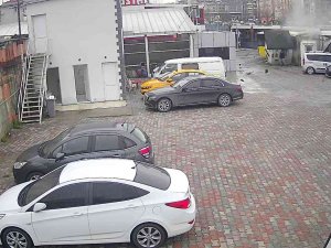 Tramvay Kazasından İnanılmaz Kurtuluş Kamerada: Kulübe Üzerine Yıkıldı
