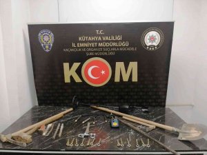 Kütahya’da İzinsiz Kazı Yapan 8 Kişi Yakalandı