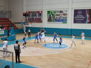 Çesk Liderliğini Sürdürdü