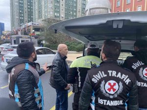 Ataşehir’de Ceza Yiyen Servis Şoföründen Gazetecilere Hakaret: "Soytarı Gibi Almışlar Ellerine Kamerayı"