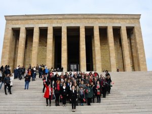 Bursa Kız Lisesi Mezunları Derneği’nden Ankara Çıkarması