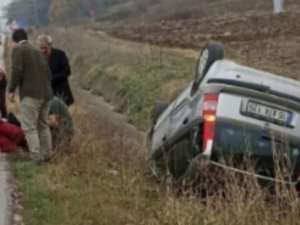 Kanala Düşen Otomobilden Sağ Çıktılar