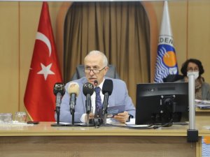 Gültak: "Türk Kadını, Seçme-seçilme Hakkında Dünyaya Örnek Olmuştur"