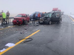 Kars’ta Zincirleme Kaza: 1’i Ağır 3 Yaralı