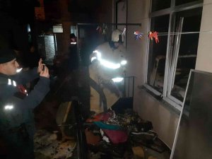 Erdek’te Elektrikli Battaniye Evi Küle Çevirdi