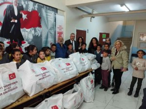 Tysd Van Şubesinden Öğrencilere Kışlık Hediye