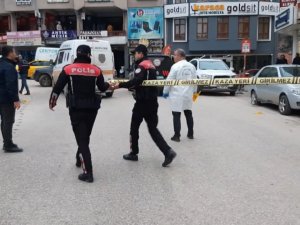 Seyir Halindeki Araçlardan Birbirine Kurşun Yağdırdılar