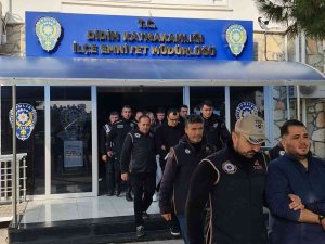 Didim’de Yakalanan 9 Fetö Üyesinden 5’i Tutuklandı
