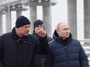 Putin Saldırı Sonrası Onarılan Kırım Köprüsü’nü Ziyaret Etti