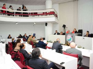 Balçova’da Kadın Ve Erkek Eşitliğine Meclis Onayı