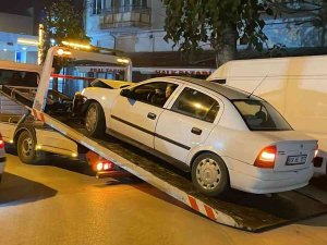 Alkollü Sürücü Kullandığı Araçla 4 Araca Çarpıp Kaçtı