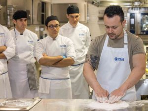 Gastronomi Öğrencileri İ̇talyan Şef İle Pizza Yaptı