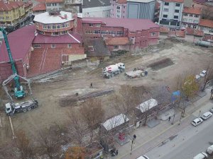 "30 Ağustos İ̇ş Merkezi Şehre Değer Katacak"