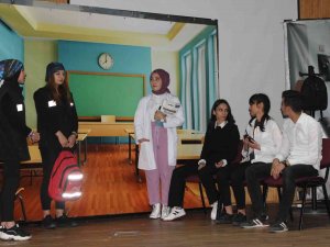 Türkeli’de Afet Bilinci Tiyatro İle Anlatılıyor