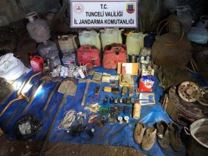 Tunceli’de Teröristlere Ait 15 Sığınak İmha Edildi