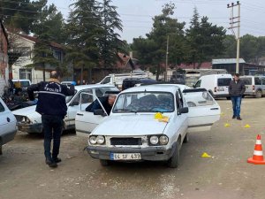 Otomobilde Silahlı Saldırıya Uğrayan Baba Hayatını Kaybetti