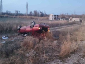 Kontrolden Çıkan Otomobil Devrildi, Sürücüsü Ağır Yaralandı