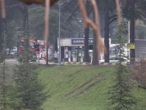 Sakarya’da Lastik Fabrikasında Korkutan Yangın