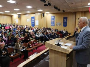 Akdeniz Belediyesi’nden ’Kadın Hakları Günü’ Paneli