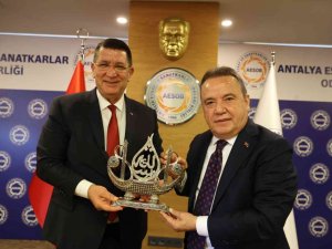 Başkan Böcek:"esnafla Rekabet İçinde Değiliz"