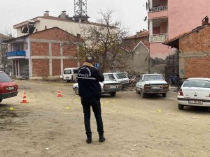 Araç İçerisindeki Baba Oğula Ateş Eden Silahlı Saldırgan Tutuklandı