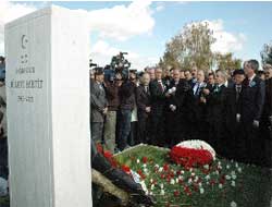 DSP, Ecevit'i ölümünün 3. yılında andı (VİDEO)