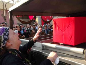 Şehit Binbaşı Adana’da Son Yolculuğuna Uğurlandı