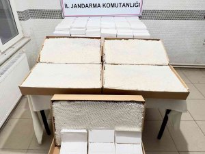 Kargodaki Şüpheli Paketten 100 Bin Liralık Kaçak Makaron Çıktı