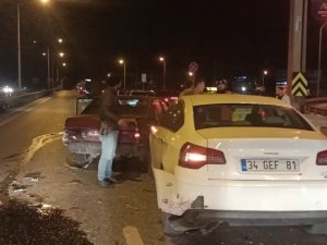 Pendik’te Meydana Gelen Zincirleme Trafik Kazası Trafiği Felç Etti