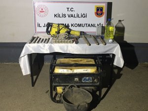Kilis’te Kaçak Kazı Yapan 4 Kişi Suçüstü Yakalandı