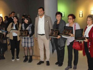 Başkan Çakın, ’Ekslibris’ Yarışması Kazananlarına Ödüllerini Verdi