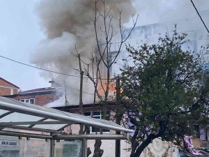 Esenyurt’ta Gecekondu Alev Alev Yandı