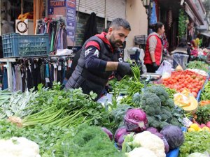 Pazarlarda Kış Sebzelerine Rağbet Arttı