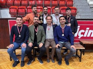 İ̇zmir Basın Ligi’nin Şampiyonu Tsyd İ̇zmir