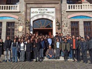 Salihlili Gençler Ankara’da Anıtkabir Ve Tarihi Yerleri Gezdi