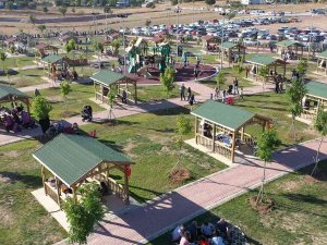 Uşak Belediyesi Kenti Yeşile Bürüdü